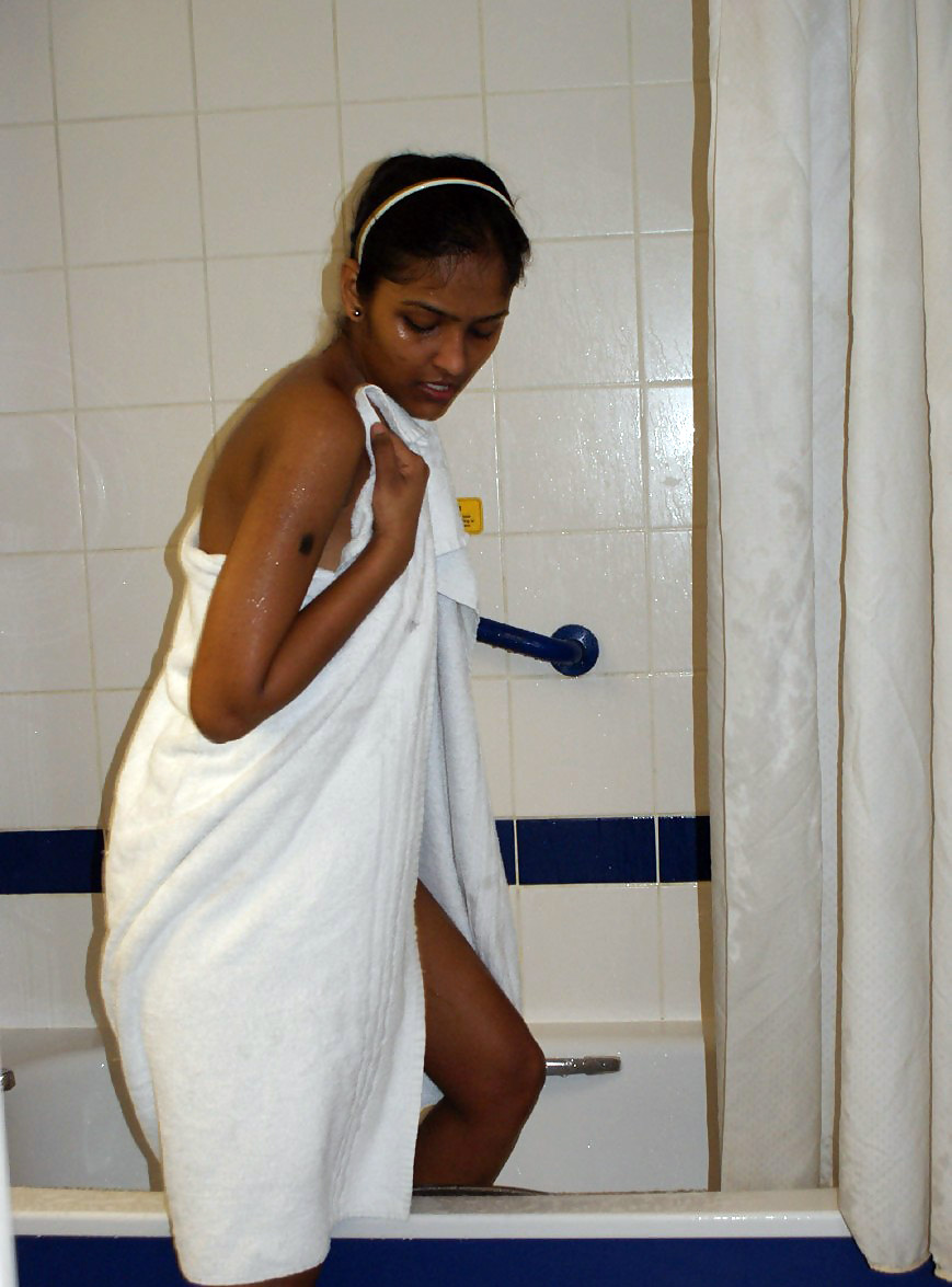 Sexy Black Naked Shower - Sexy black schoolgirl naked in the shower and... Image #2