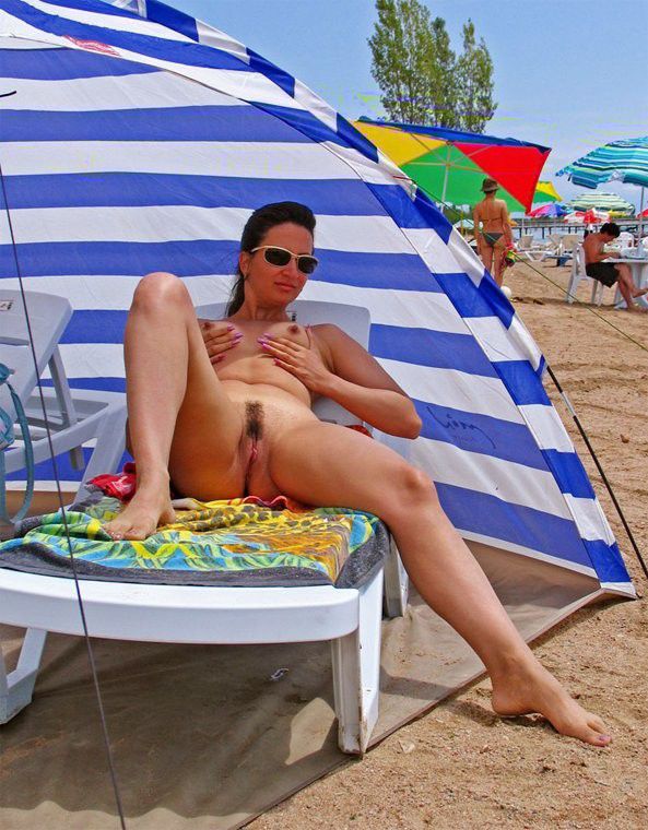 My hot wife on the beach - homemade porn photos