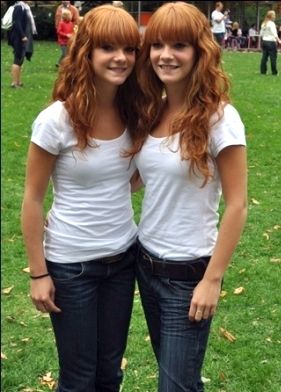 Sexy Naked Redheads Twins