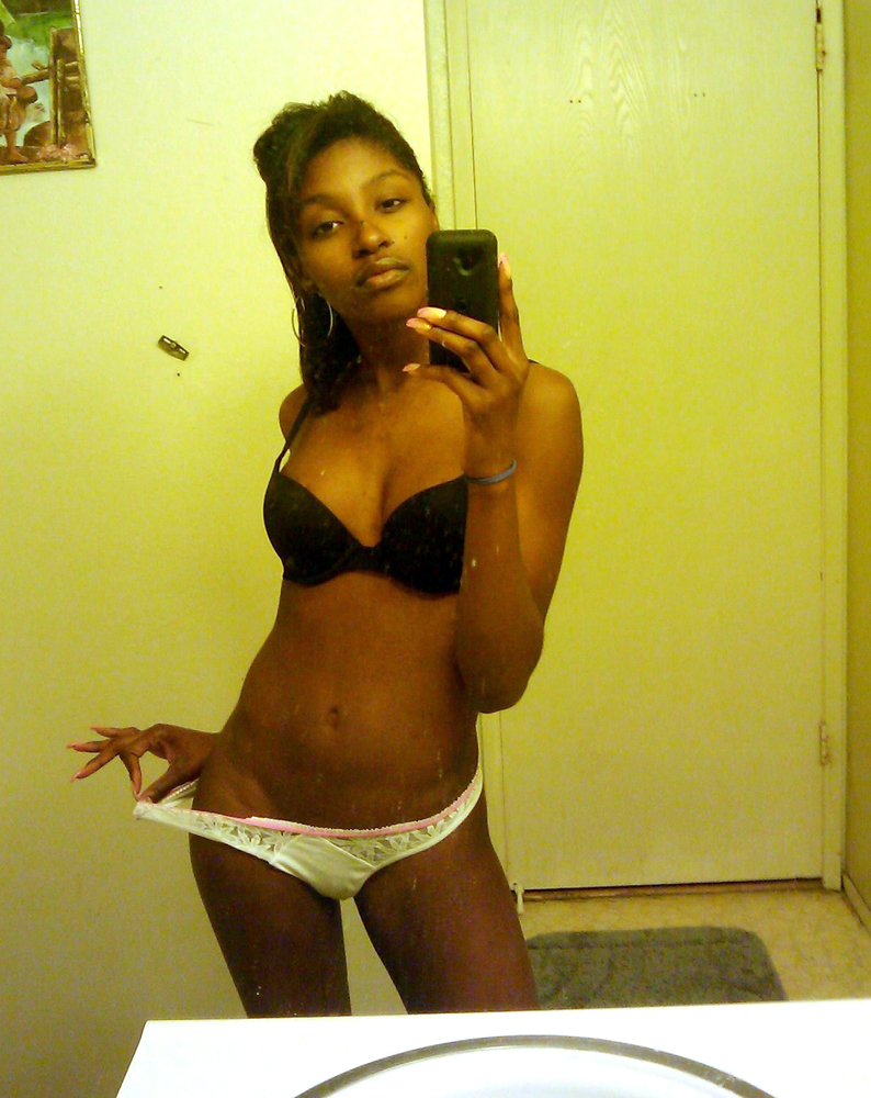 Black Gf Self Shot - Nice nude self-shot pics from black girlfriends. Original image #4 @  BlackFuck
